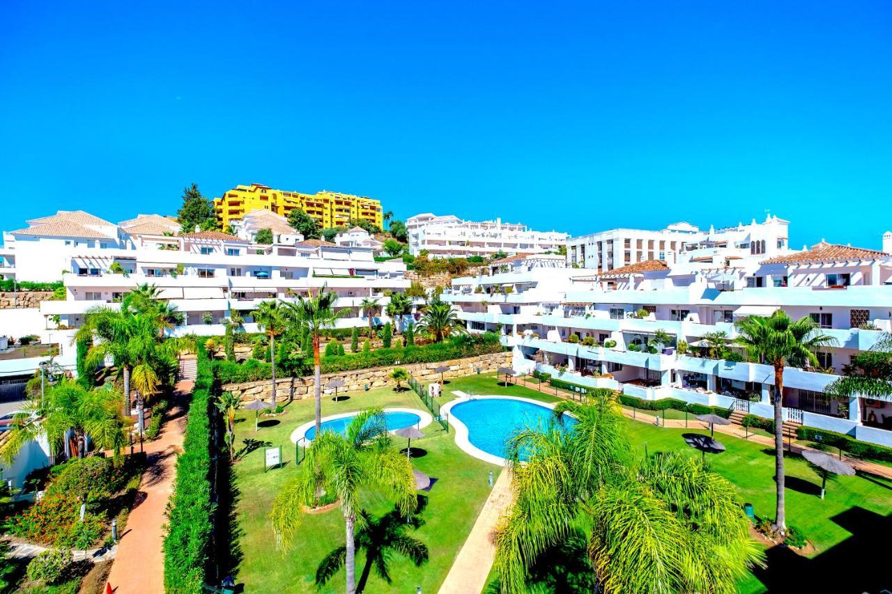 Appartement Penthouse With 250 Sqm Roof Terrace Near The Estepona