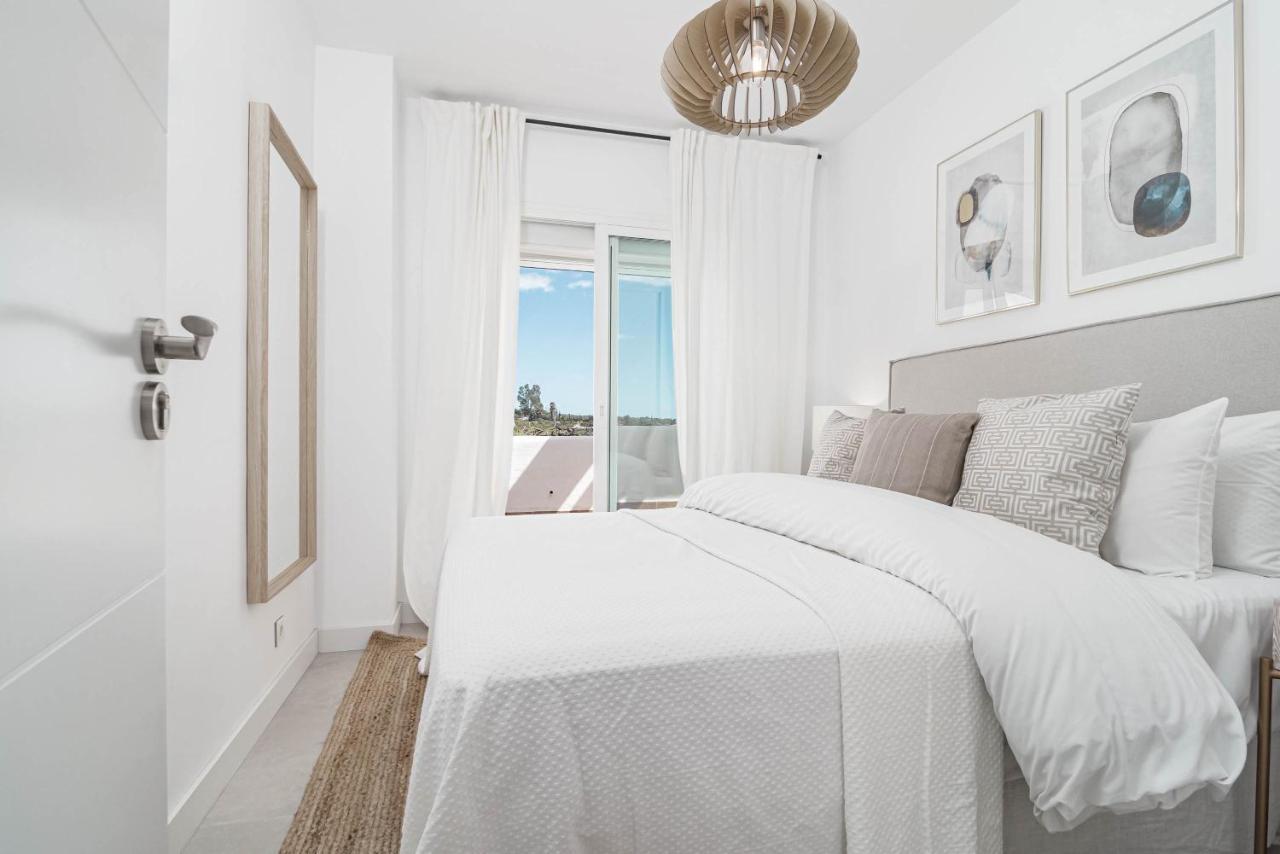 Appartement Penthouse With 250 Sqm Roof Terrace Near The Estepona