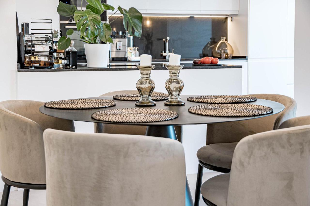 Appartement Penthouse With 250 Sqm Roof Terrace Near The Estepona