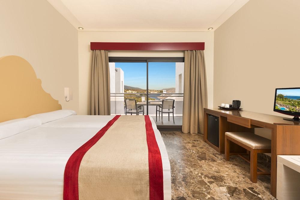 & Spa Estepona