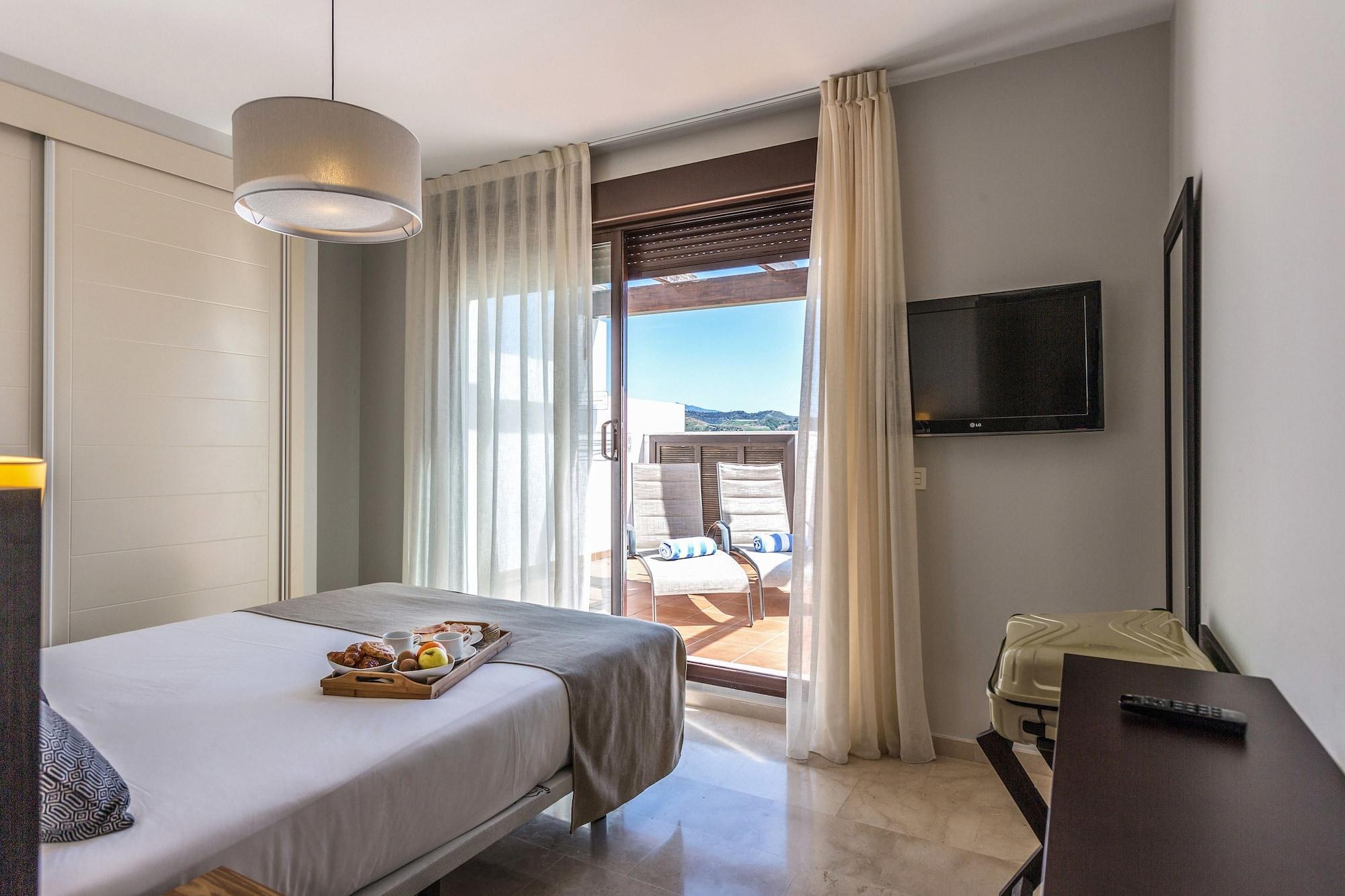 Aparthotel Ona Valle Golf & 4*