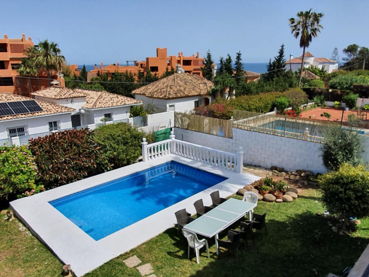 Beautiful 5 Bedroom Villa, Sea Views, Private Pool, Newly Refurbished *