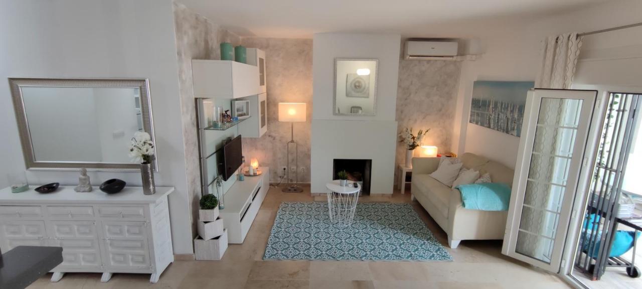 Precioso Atico En Playa Con Piscina Apartment Estepona
