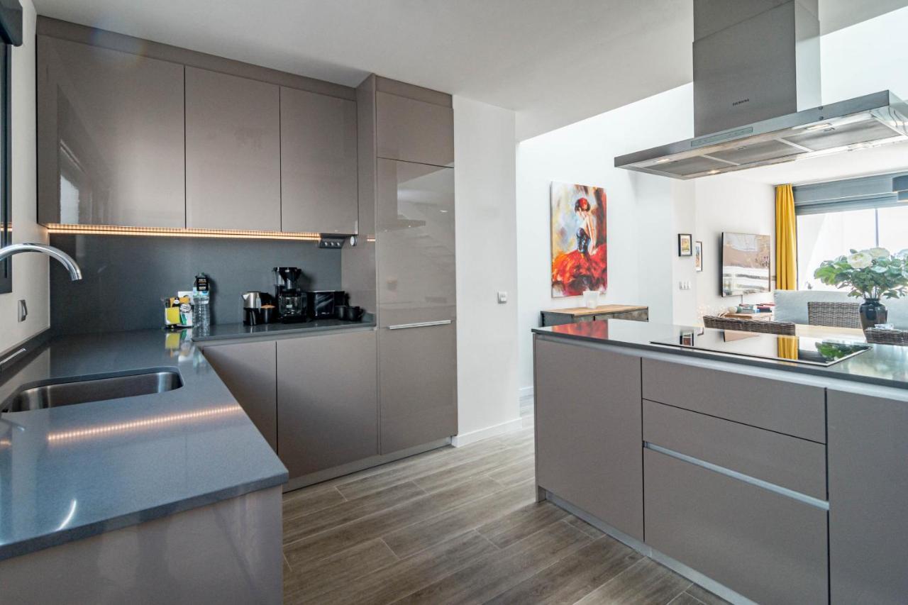 Holiday home Lmt46 - Modern Style Spacious Townhouse *