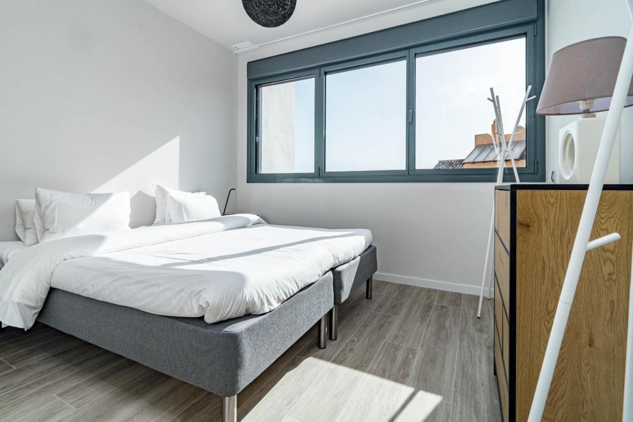 Lmt46 - Modern Style Spacious Townhouse Estepona