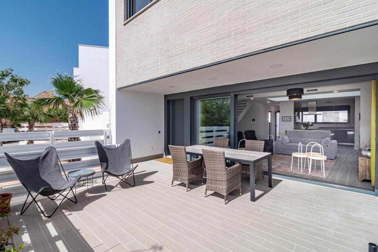 Lmt46 - Modern Style Spacious Townhouse *