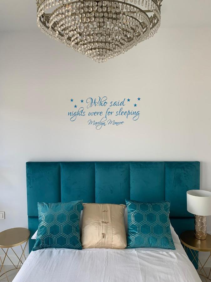 Appartement Casa Casu New Stunning 3 Bed Raised Ground Floor & Huge Balcony With Sea Pool & Mountain View Indoor & Outdoor Swimming Pools & Gym Walking Distance To Port Traveller Award 2023