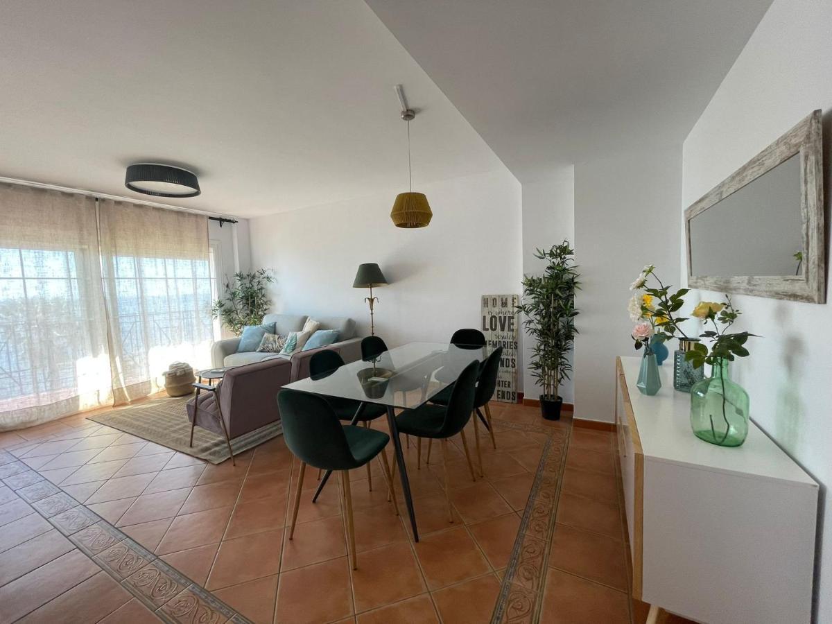 Apartment Sealine 5th Floor *
