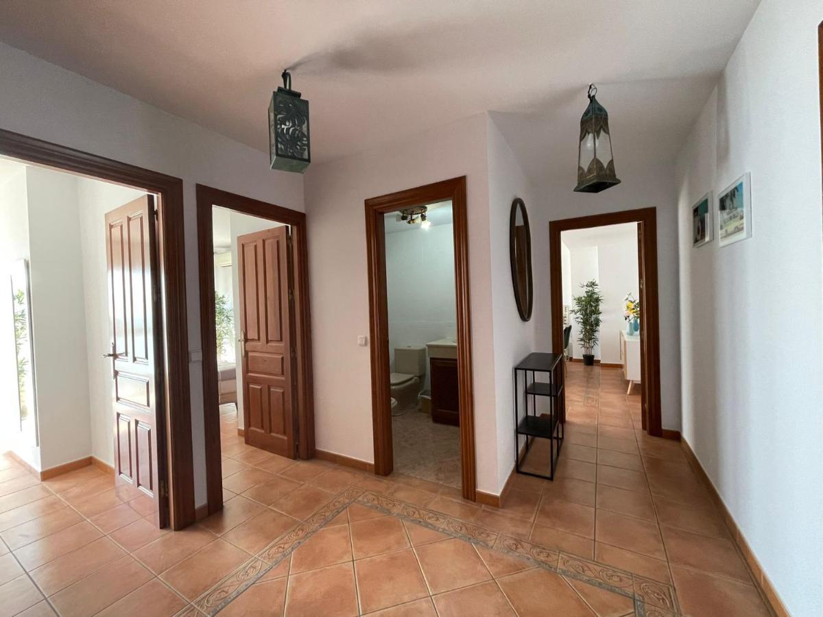 Sealine 5th Floor Apartment Estepona
