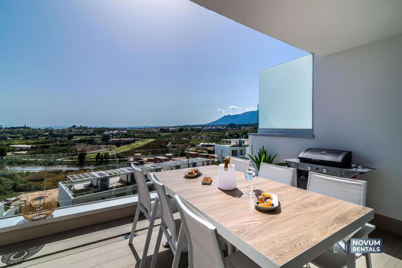 Newly Built 3-bdrm Luxury W/ Stunning Sea Views Apartamento Estepona