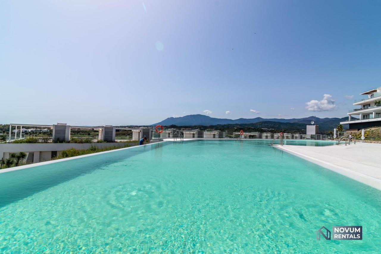 Newly Built 3-bdrm Luxury W/ Stunning Sea Views Apartamento