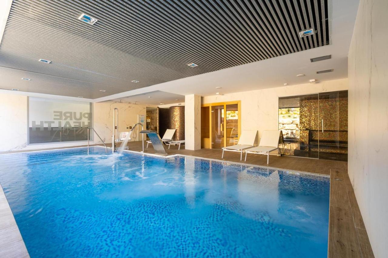 The Golden Oasis Penthouse Apartment