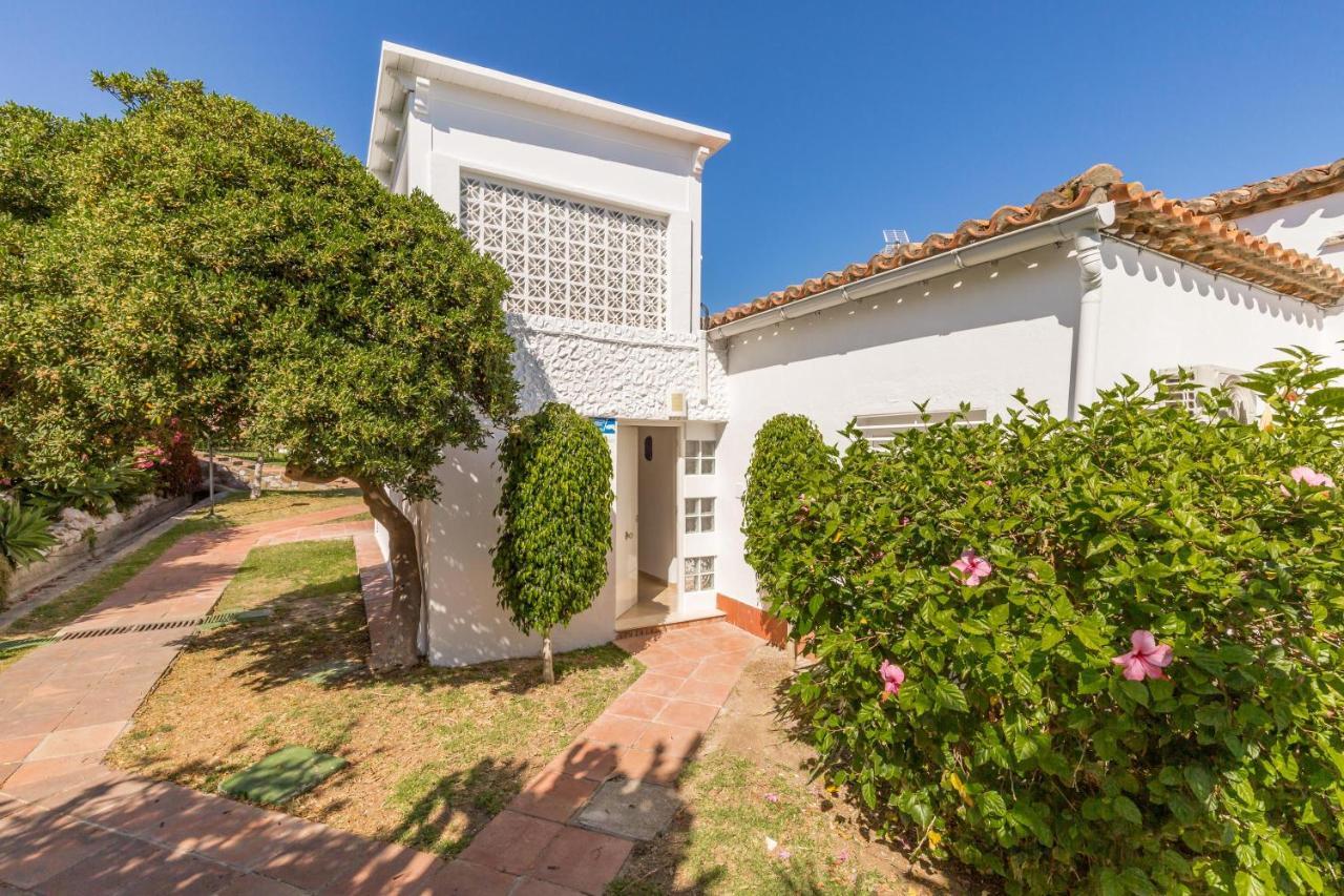 For Rent In Villa