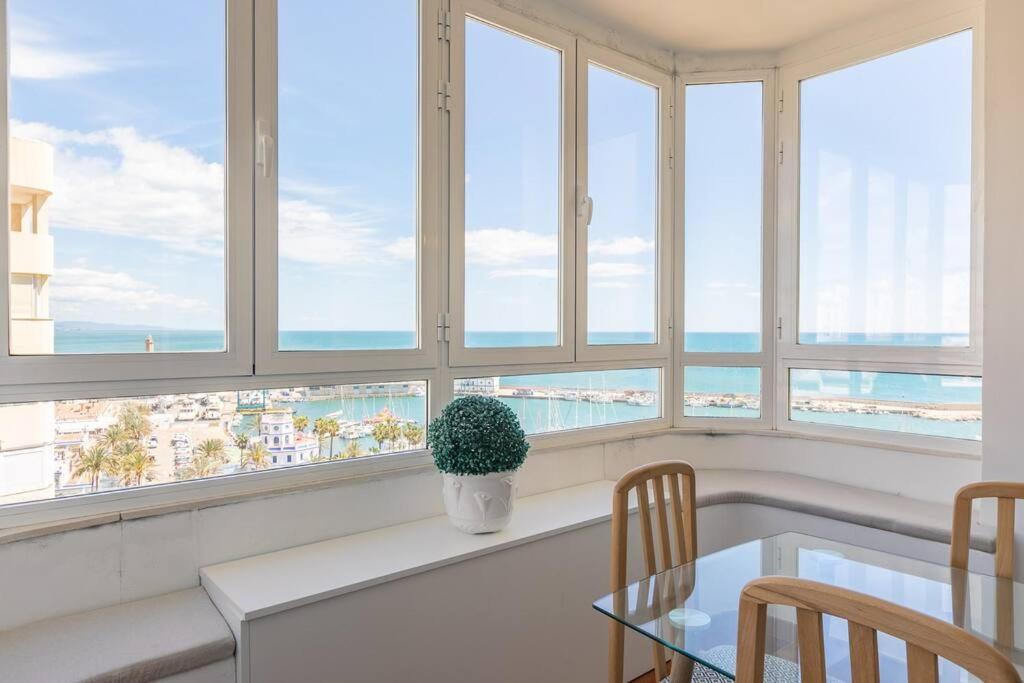 Seaview Marine Port With Pools Appartement