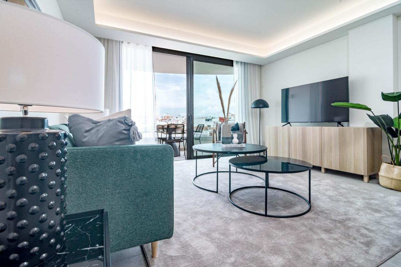 Inf42m- Modern Apartment, Families Only Apartment