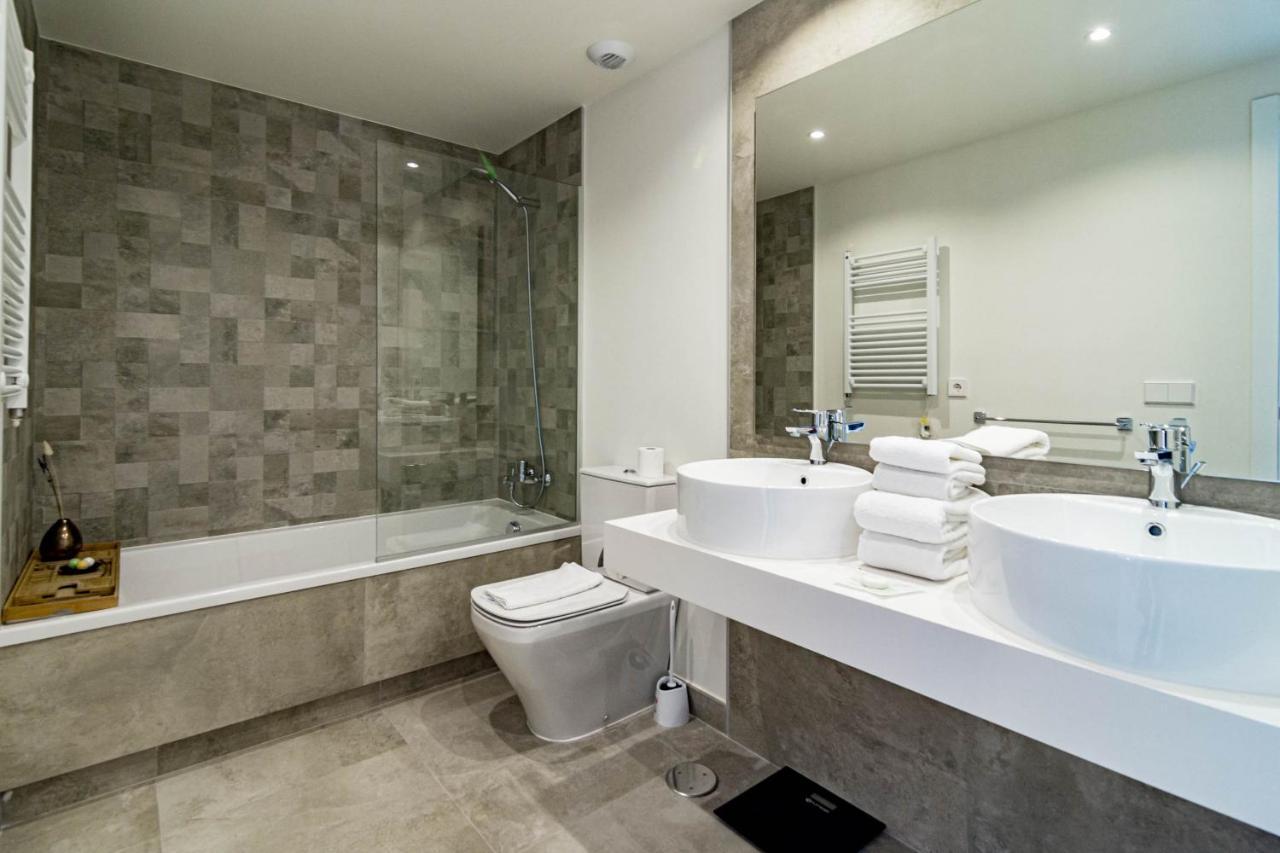 Inf45p- Modern 3 Bed Next To
