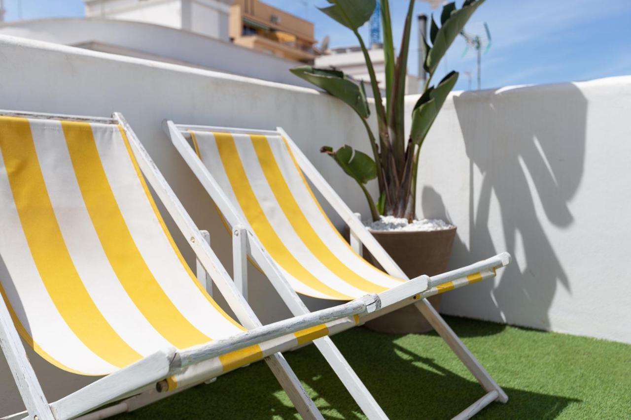 Enjoy At Our Fully Equipped 2br Town House, Beach- 1min Estepona