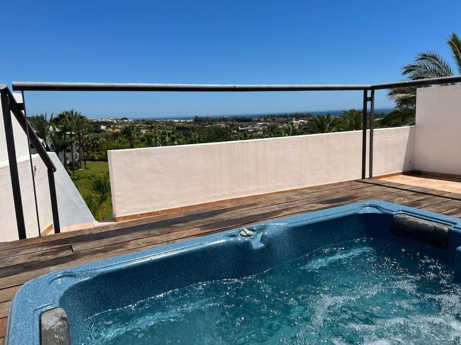 Appartement Precioso Atico Con Vistas Y Jacuzzi Privado En La Terraza Estepona