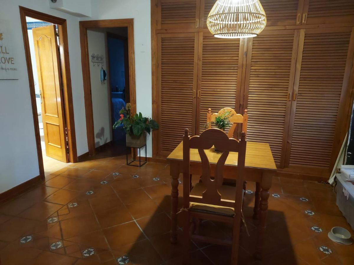 En A Metros Del Puerto Deportivo Apartamento