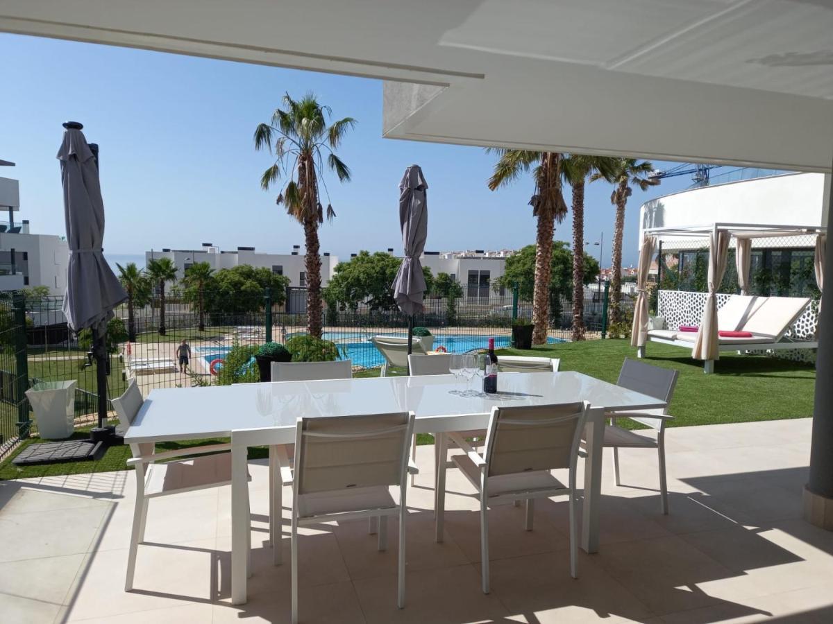 Casa Casu New Stunning 3 Bed Raised Ground Floor & Huge Balcony With Sea Pool & Mountain View Indoor & Outdoor Swimming Pools & Gym Walking Distance To Port Traveller Award 2023 Appartement *