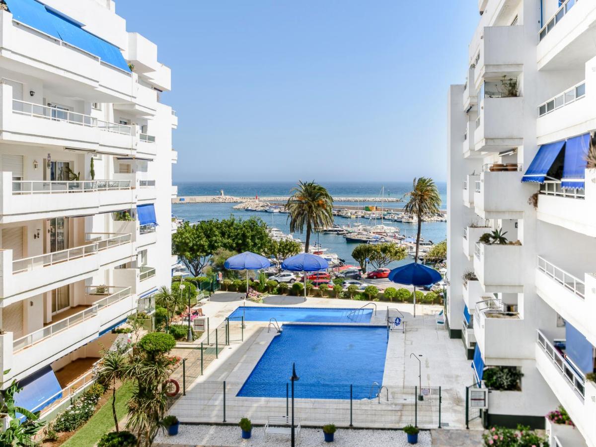 Marina With Sea Views, Pool And Parking *