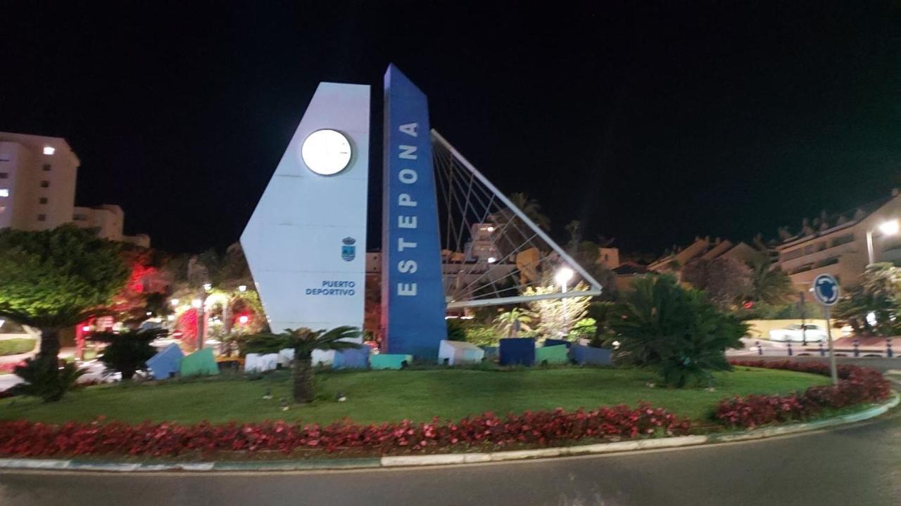 Apartamento En A Metros Del Puerto Deportivo