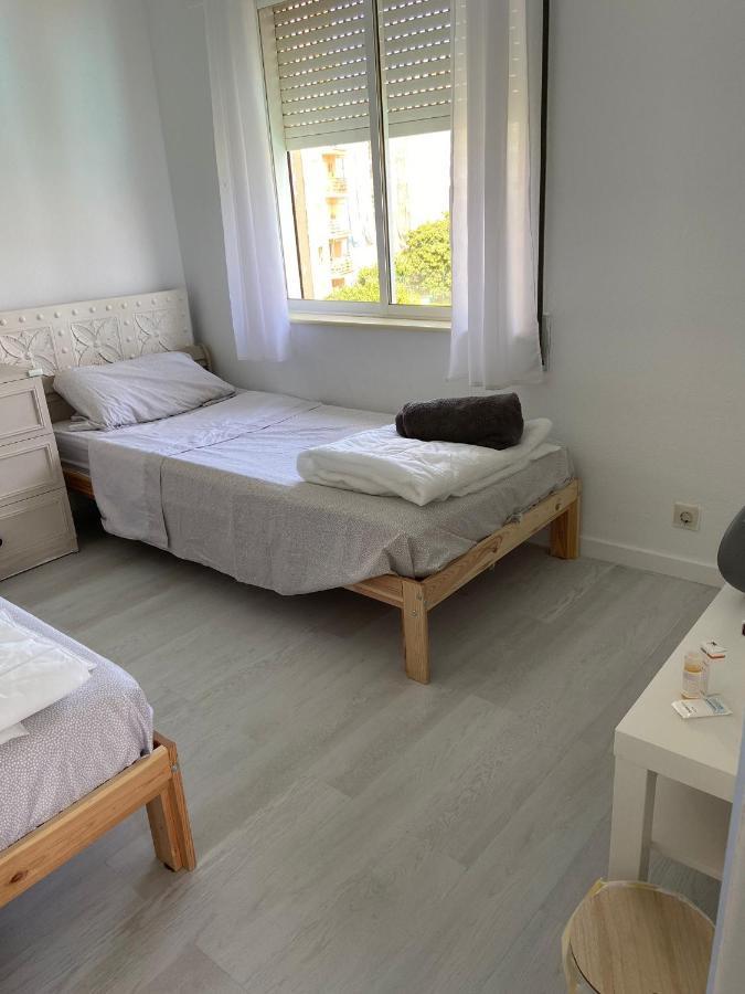 Tres Bel Avec Piscine Et Tennis Entre Amis Ou En Famille Estepona