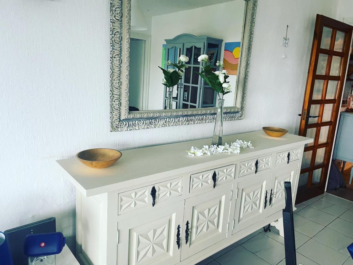 Tres Bel Avec Piscine Et Tennis Entre Amis Ou En Famille Appartement *