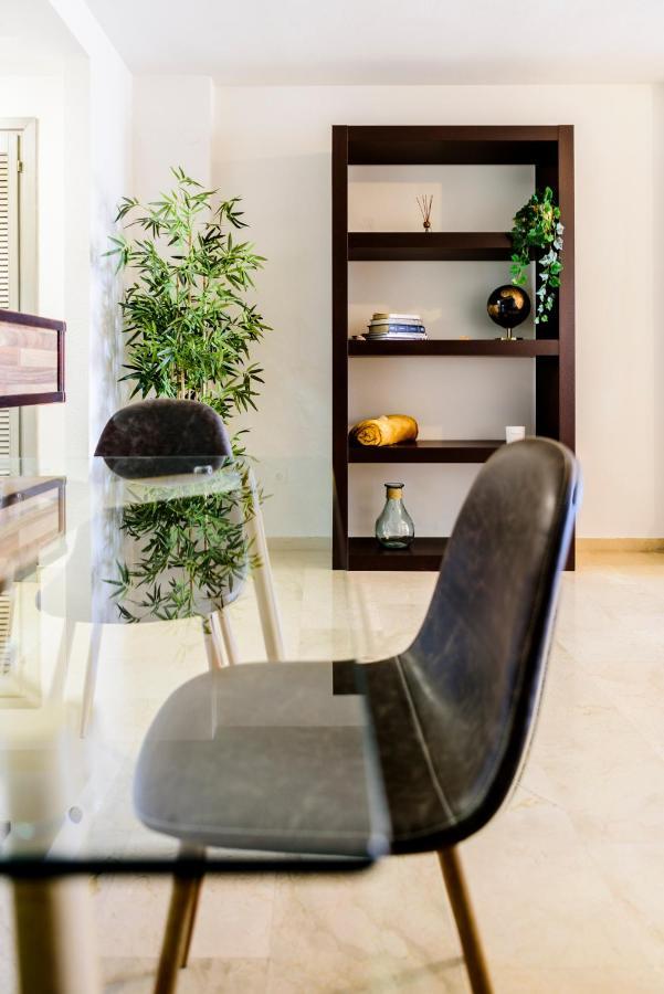 Marina With Sea Views, Pool And Parking Apartment *