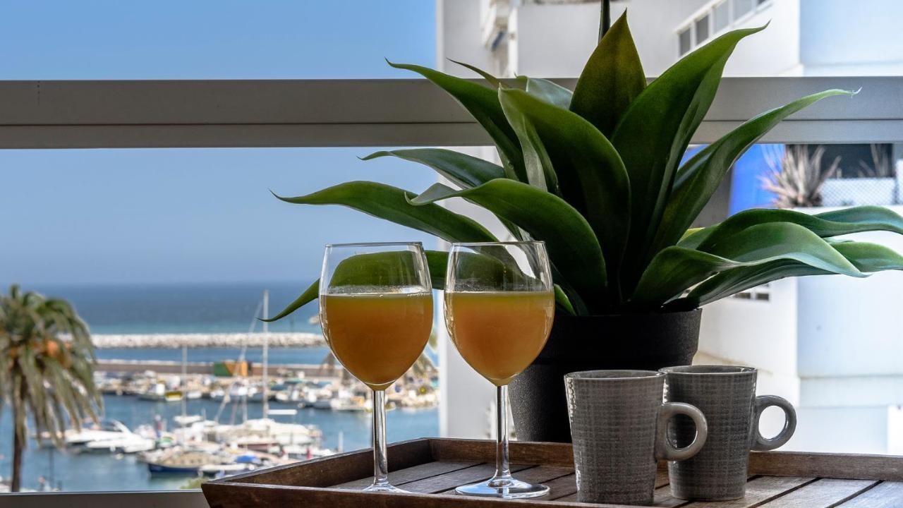 Marina With Sea Views, Pool And Parking Apartment Estepona