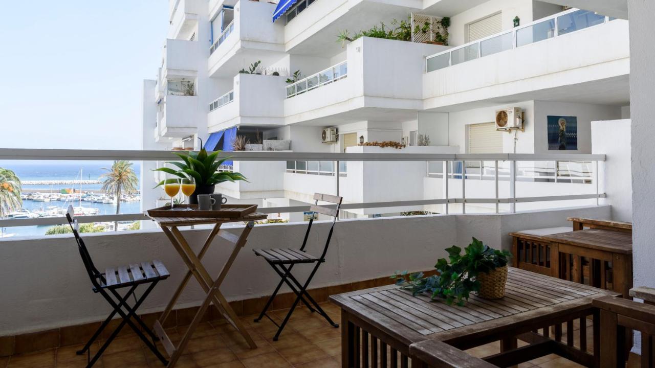 Marina With Sea Views, Pool And Parking Apartment Estepona