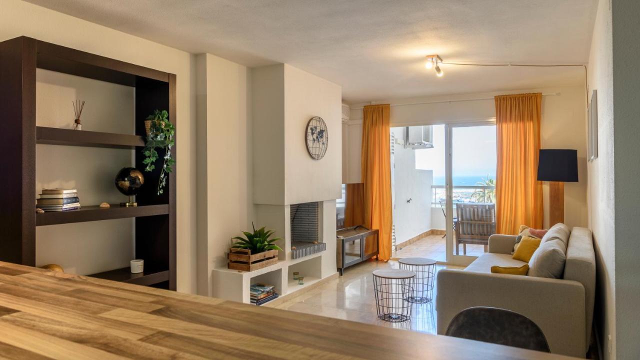 Marina With Sea Views, Pool And Parking Apartment Estepona