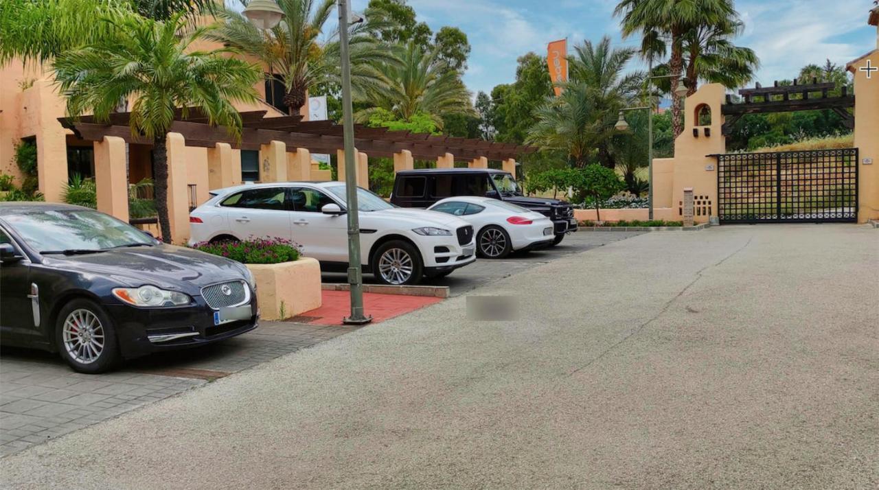 Marbella Luxury Fast Internet Netflix Apartment