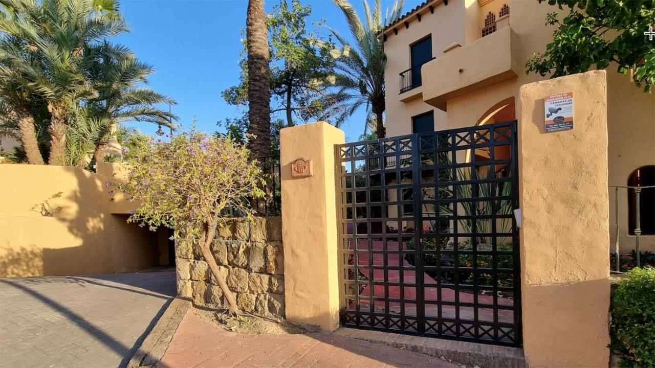 Marbella Luxury Fast Internet Netflix Apartment *