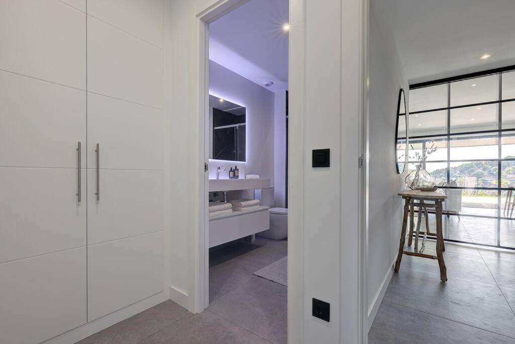 Brand New, Elegant Ground Floor Two Bed Estepona