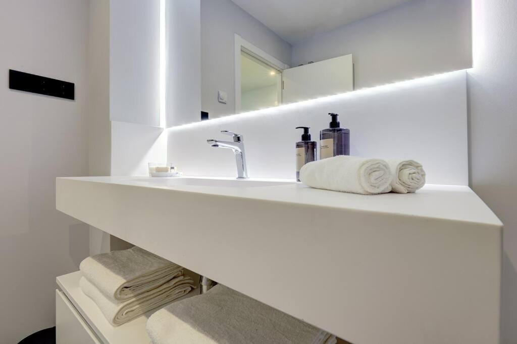 Brand New, Elegant Ground Floor Two Bed Estepona