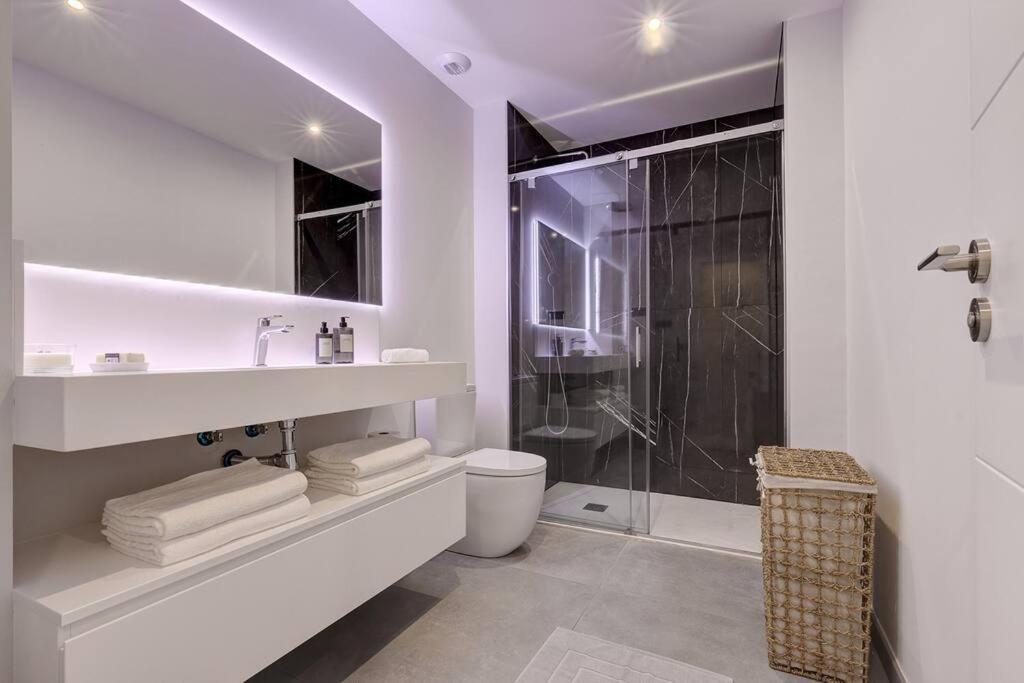 Brand New, Elegant Ground Floor Two Bed * Estepona