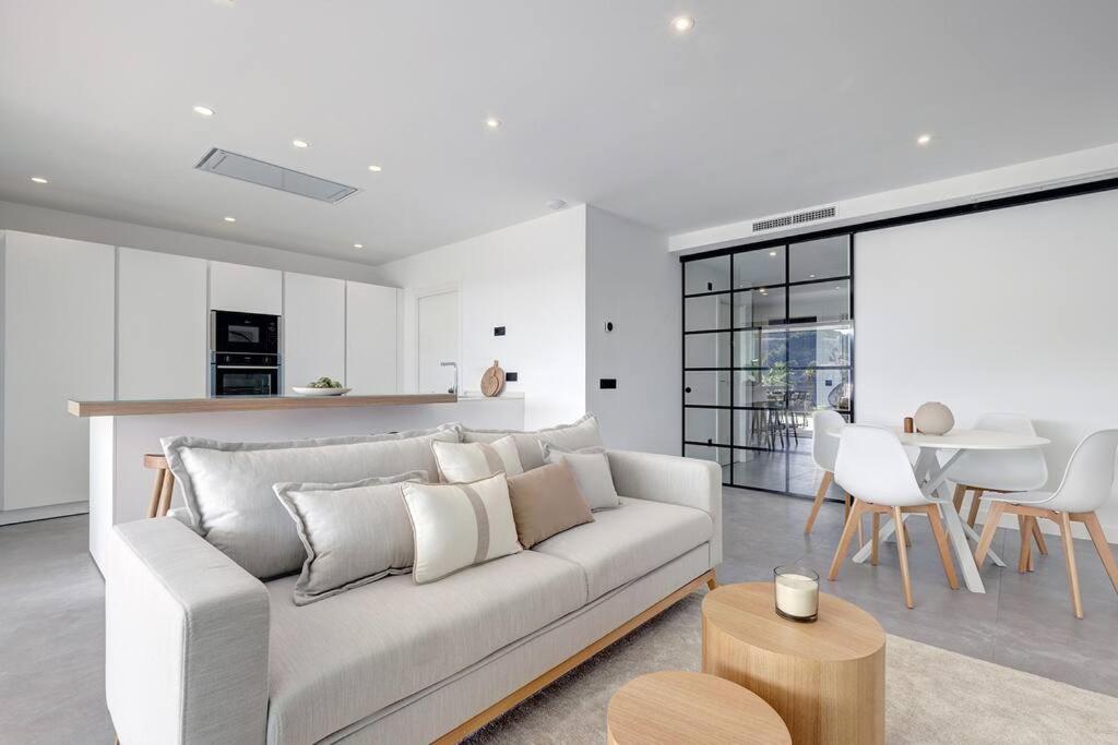 Brand New, Elegant Ground Floor Two Bed * Estepona