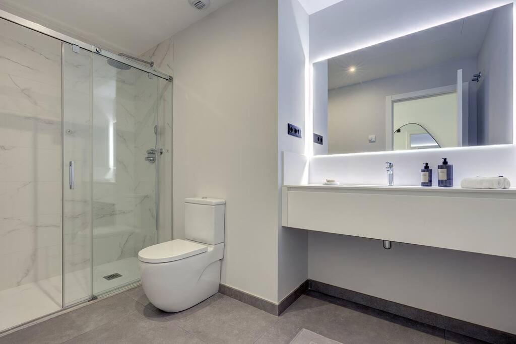 Brand New, Elegant Ground Floor Two Bed *