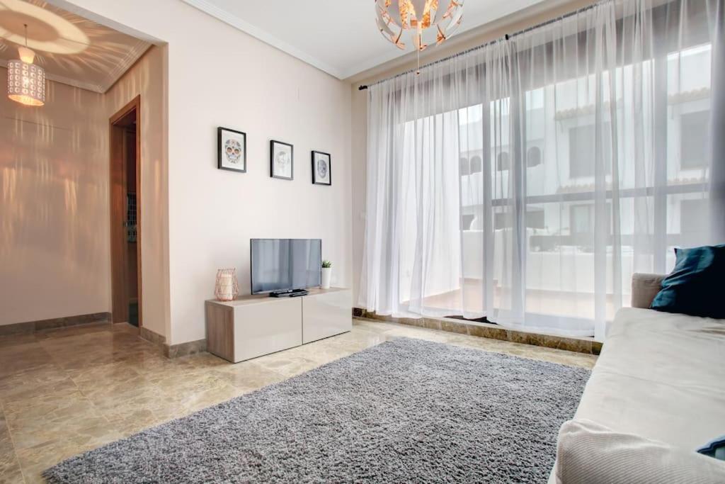 Apartment Luxury In Golf Hills, Estepona. *