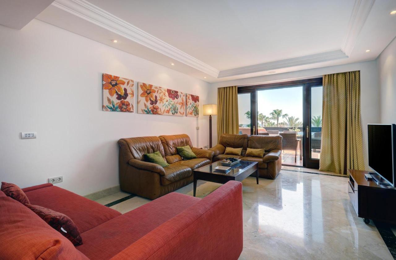 Exclusive Frontline Penthouse Holiday home
