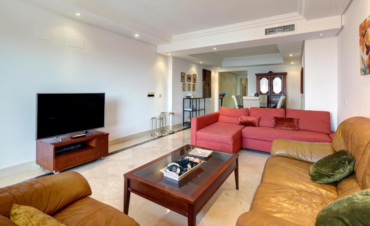 Holiday home Exclusive Frontline Penthouse Estepona