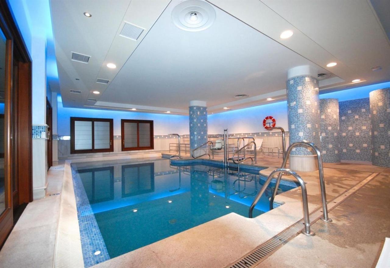 Exclusive Frontline Penthouse Holiday home *