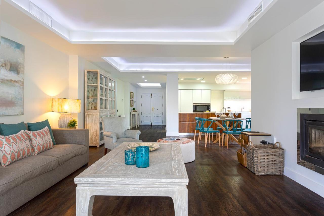 Genteel Venalmar Terrace Apartment *