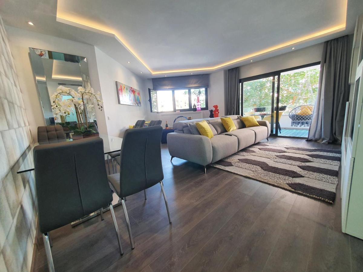 Apartment New 3 Bed Town With Pool *