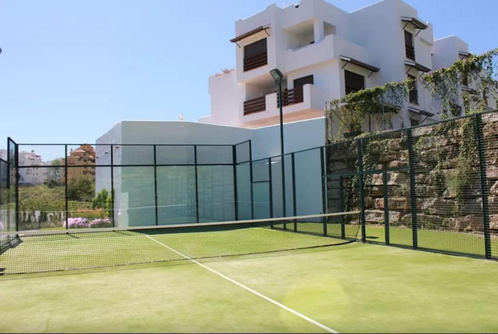 Apartment Luxury In Golf Hills, Estepona.
