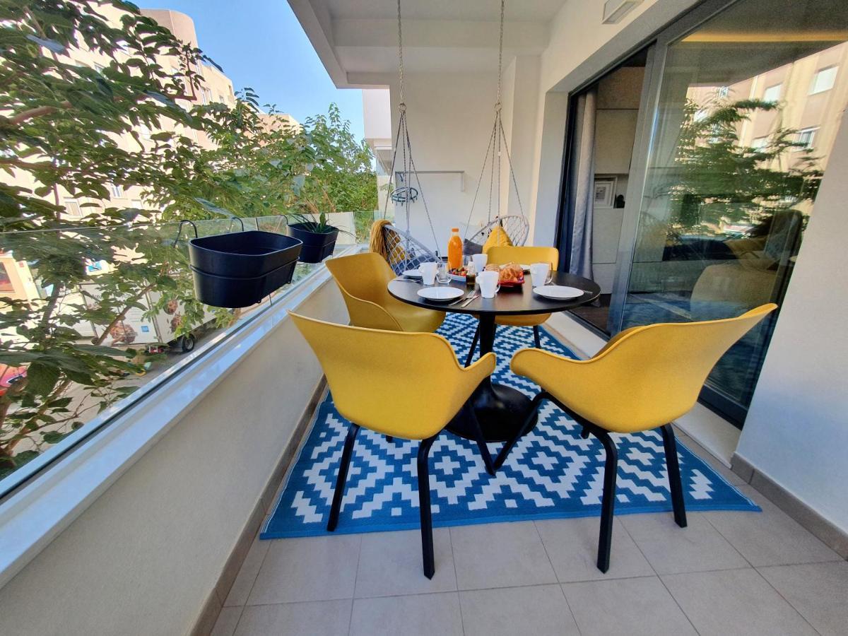 New 3 Bed Town With Pool