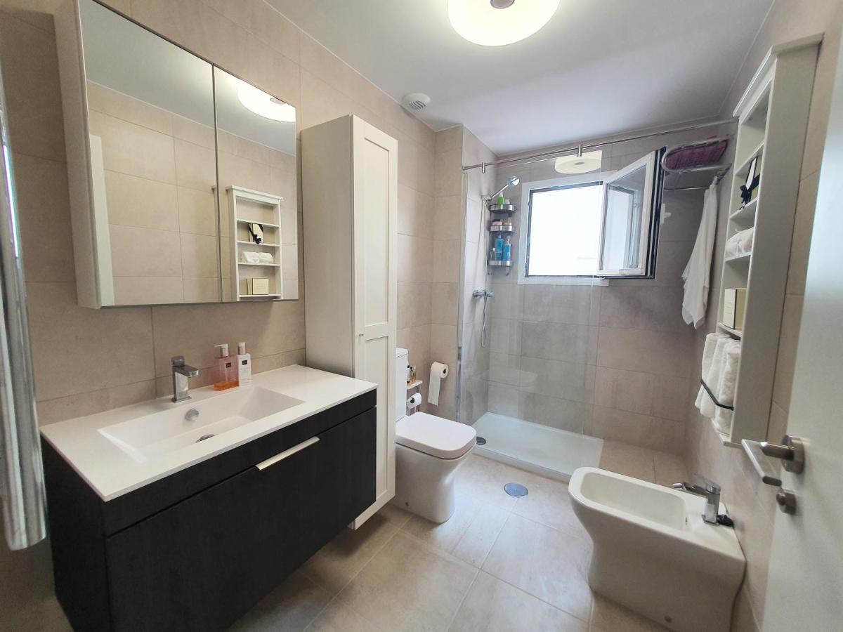 Apartment New 3 Bed Town With Pool