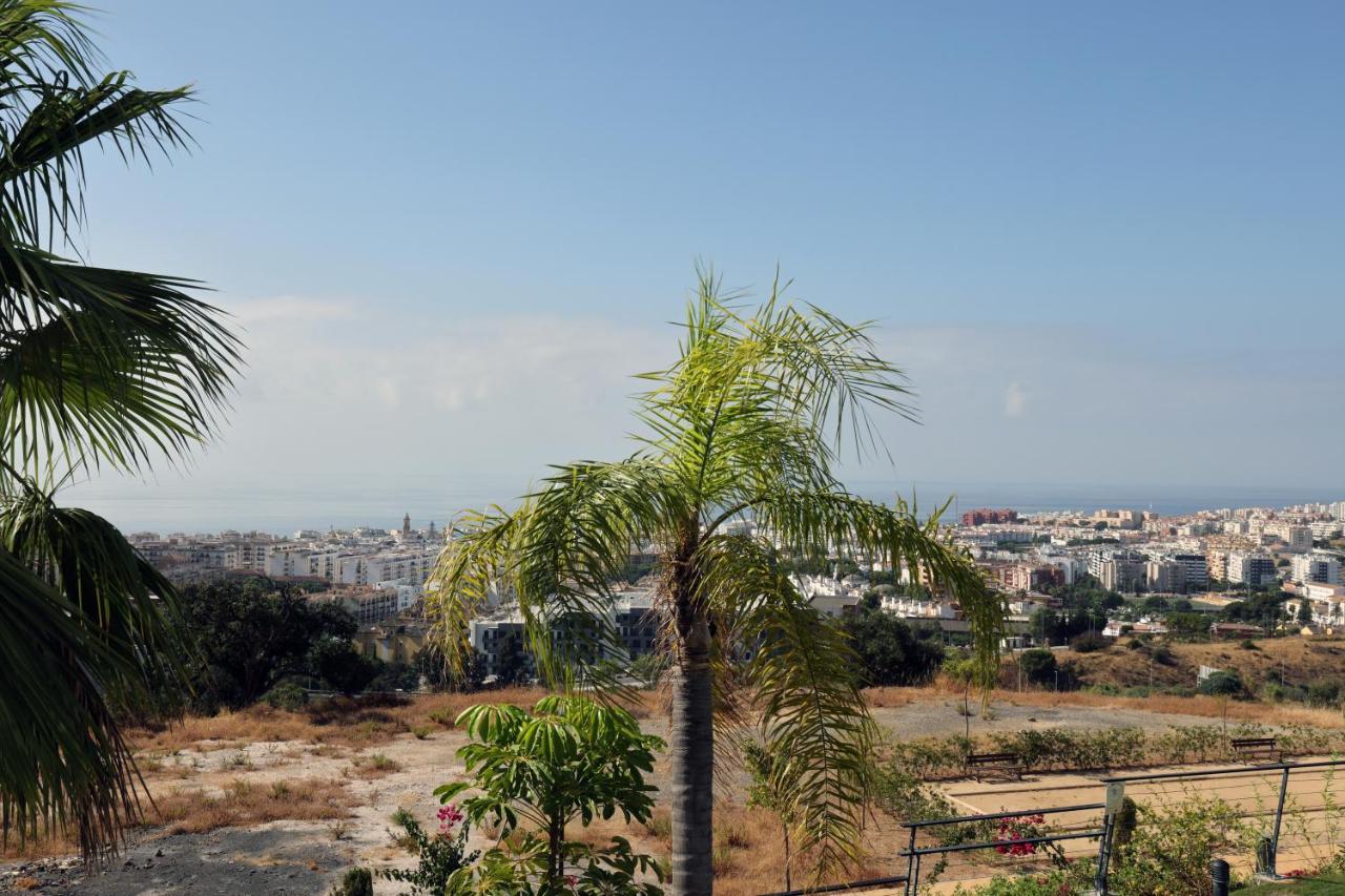 2 Bedroom @estepona Hills With Sea View!
