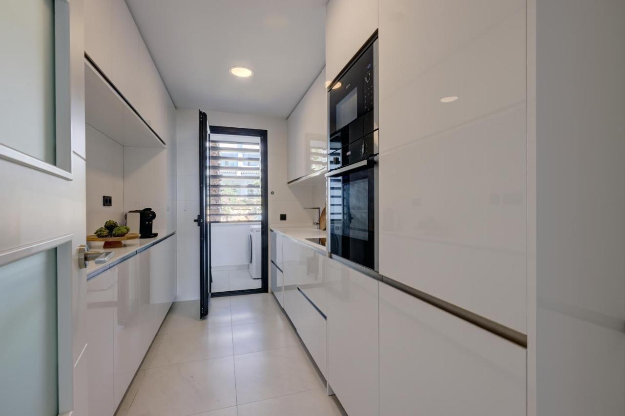 2 Bedroom @estepona Hills With Sea View! Estepona